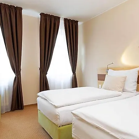 Ceska Koruna 3*