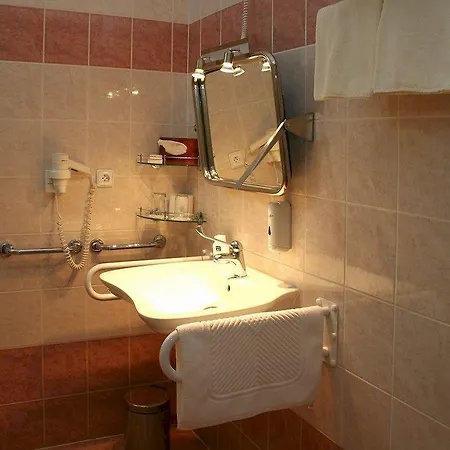 Ceska Koruna Hotell 3*