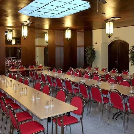Hotel Ceska Koruna 3*