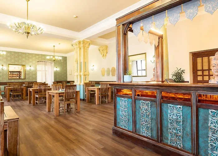 Hotel Ceska Koruna 3*